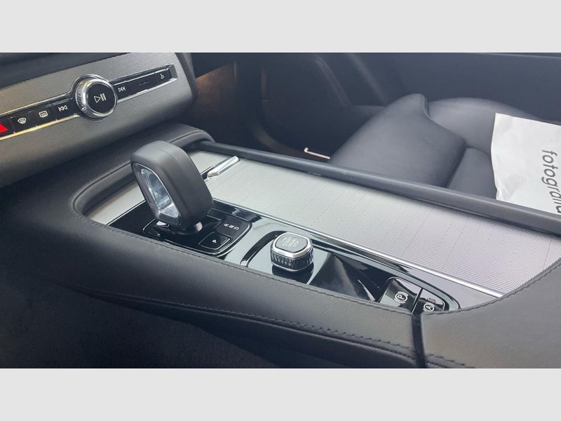 Volvo XC90 2023, foto 15