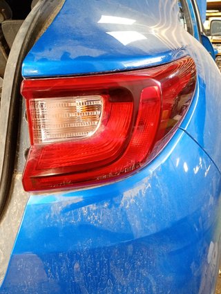 PILOTO TRASERO DERECHO Kia Stonic (YBCUV)(2017->)