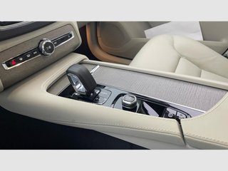 Volvo XC90 2.0 T8 AWD Core Recharge Auto