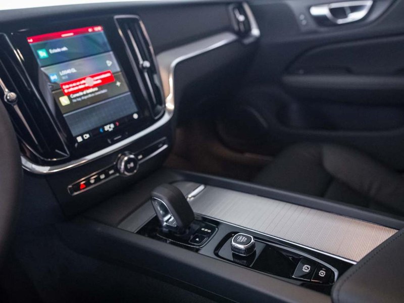 Volvo S60 2024, foto 24