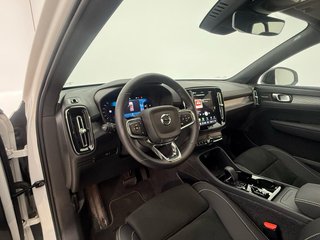 Volvo XC40 2.0 B3 G Plus Dark Auto