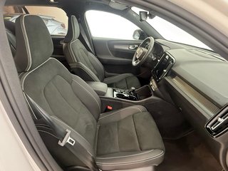 Volvo XC40 2.0 B3 G Plus Dark Auto