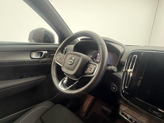 Volvo XC40 2.0 B3 G Plus Dark Auto