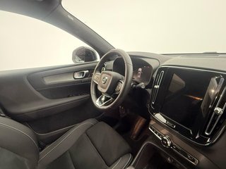 Volvo XC40 2.0 B3 G Plus Dark Auto