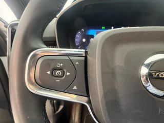 Volvo XC40 2.0 B3 G Plus Dark Auto