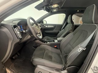Volvo XC40 2.0 B3 G Plus Dark Auto