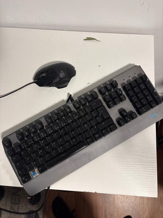PC Gaming Completo con Teclado, Ratón y Pantalla