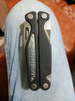 Leatherman Charge TTi Multiherramienta