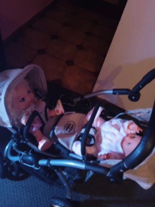 Carrito gemelar para muñecas