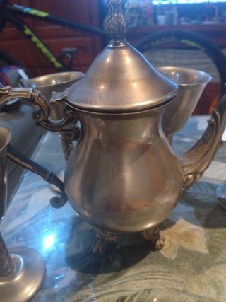 Juego de tetera y vasos