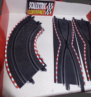 Scalextric Compact. Pack pistas cruce.
