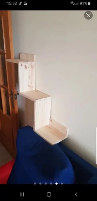 Escalera de madera para gato