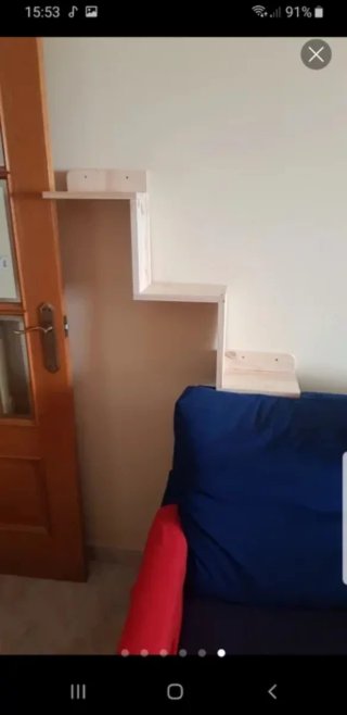 Escalera de madera para gato