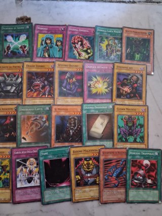 Carte Yu-Gi-Oh! - Lotto carte