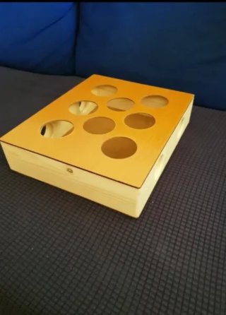 Caja de madera para juegos de gato