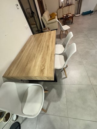 Mesa comedor y 4 sillas  estilo nordico
