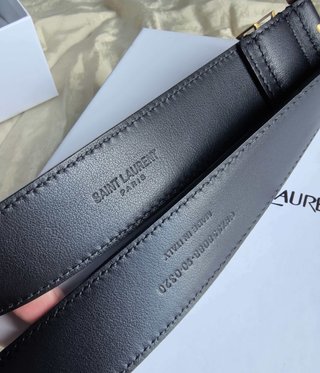 Cinturón YSL Mujer Cuero Negro Hebilla Dorada