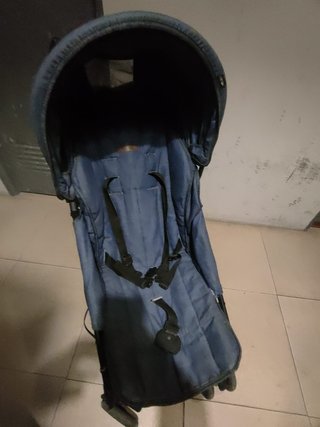 Silla de paseo tipo paraguas azul
