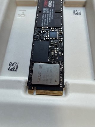 Samsung SSD 9100 PRO 4TB PCIe 5.0 NVMe
