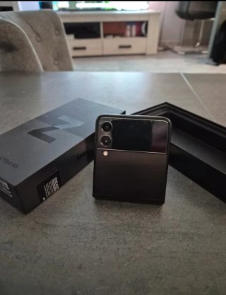 Samsung Galaxy Z Flip 3 5G Scatola