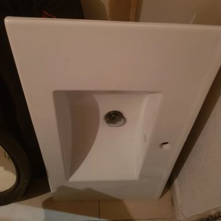 Lavabo de cerámica blanco casi nuevo