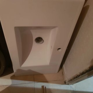 Lavabo de cerámica blanco casi nuevo