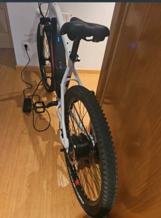 Bicicleta Eléctrica Blanca