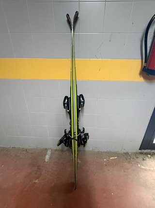 Sci Elan SLRace 160 con attacchi