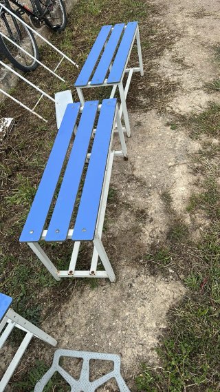 Lote 6 de Bancos deportivos azul o para vestuario