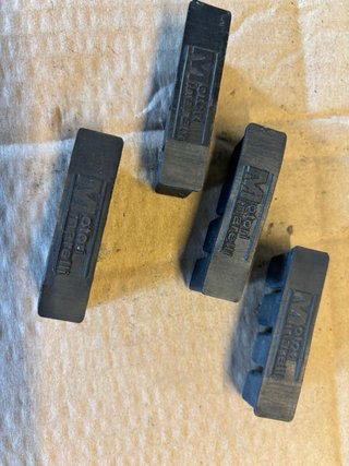 Gomme Antivibrazione Nere