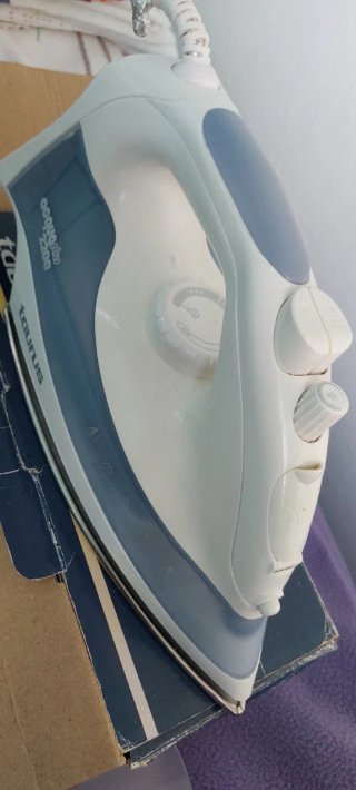Plancha Taurus Acqua Plus 2200W