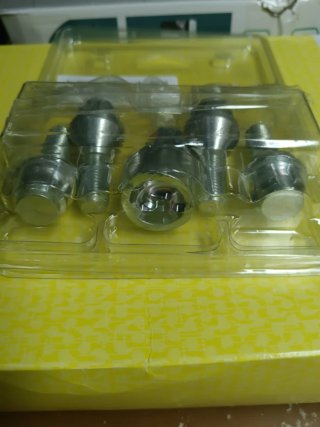 Tornillo de rueda Febi Bilstein 27051
