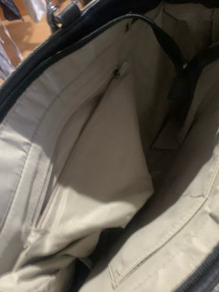 Bolso acolchado con cadena