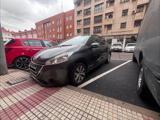 Peugeot 208 2013