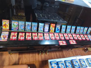* 4.000 POKÉMON+SOBRES+ÀLBUMS+FIGURAS**