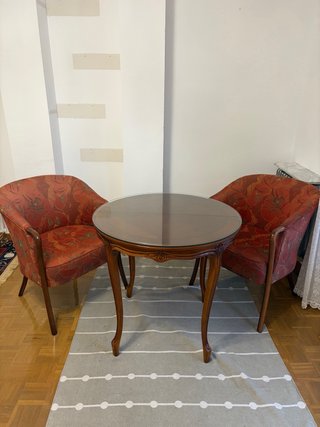 Conjunto de mesa redonda extensible com butacones