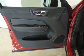 Volvo XC60 2.0 T6 340cv Auto AWD Recharge R-Design