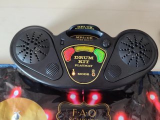Tapete Batería Eléctrica F.A.O. Schwarz