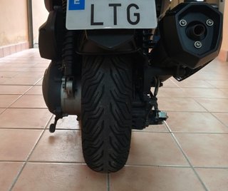 Kymco Xciting S 400i Maxi Scooter Negra ABS y TCS