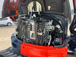 Mini excavadora Kubota U55