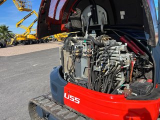 Mini excavadora Kubota U55