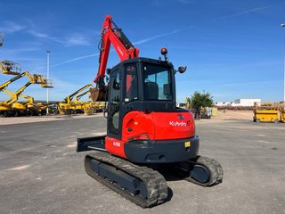 Mini excavadora Kubota U55