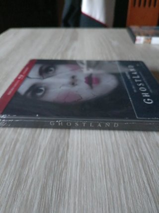 Ghostland Steelbook Blu-ray sin abrir