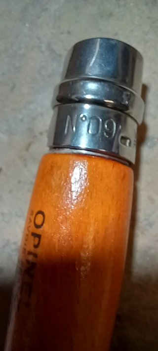 Navaja Opinel N9 Carbono
