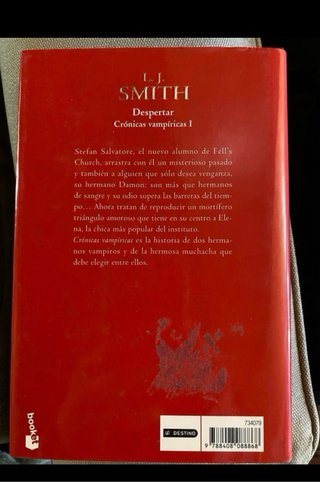 Libro “Despertar” saga cronicas vampiricas.