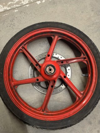 Llantas Honda NS1 Rojas Buen estado