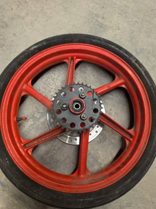 Llantas Honda NS1 Rojas Buen estado