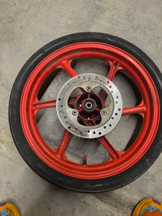 Llantas Honda NS1 Rojas Buen estado