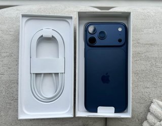 iPhone 17 Pro Max Azul