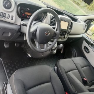 Nissan NV300 2017